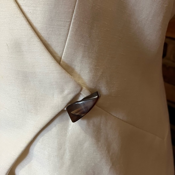 Constance Saunders Linen/Silk Suit - Picture 4 of 16
